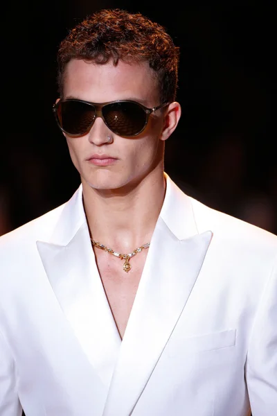 Look 79